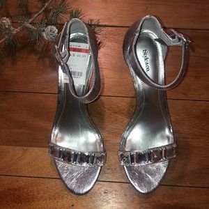 Style & Co. Prom Wedding Formal Tylda Silver Diamond Ankle Y2K Low Heels Sz 6.5